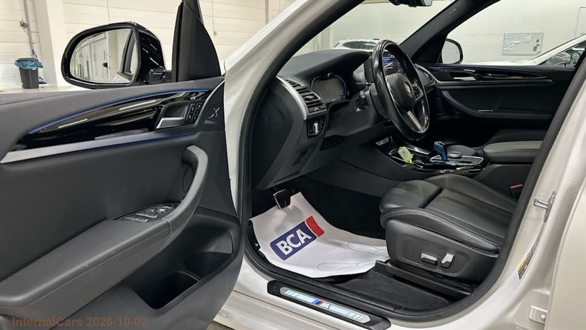 BMW IX3 iso kuva 7
