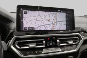 BMW IX3 esikatselu 31