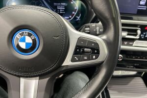 BMW IX3 esikatselu 12