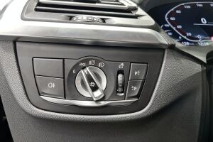 BMW IX3 esikatselu 14