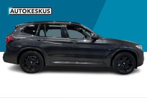 BMW IX3 esikatselu 23