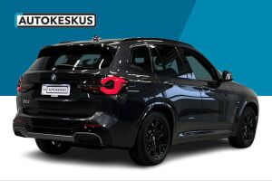 BMW IX3 esikatselu 3