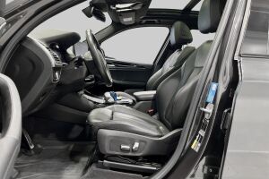 BMW IX3 esikatselu 27