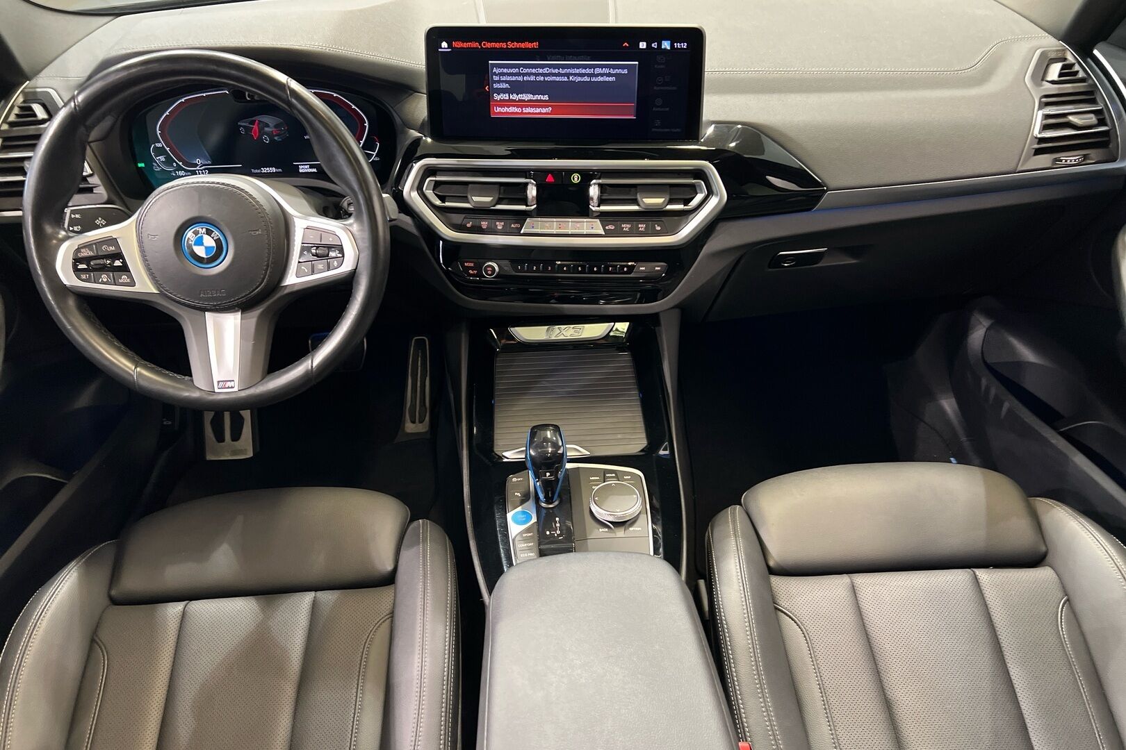 BMW IX3 iso kuva 12