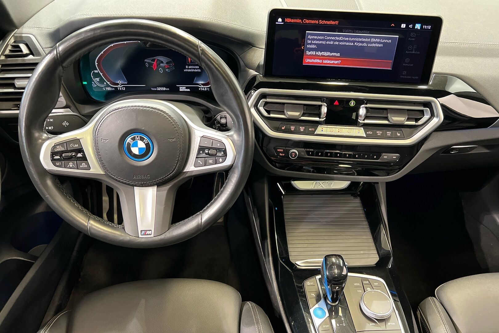 BMW IX3 iso kuva 13