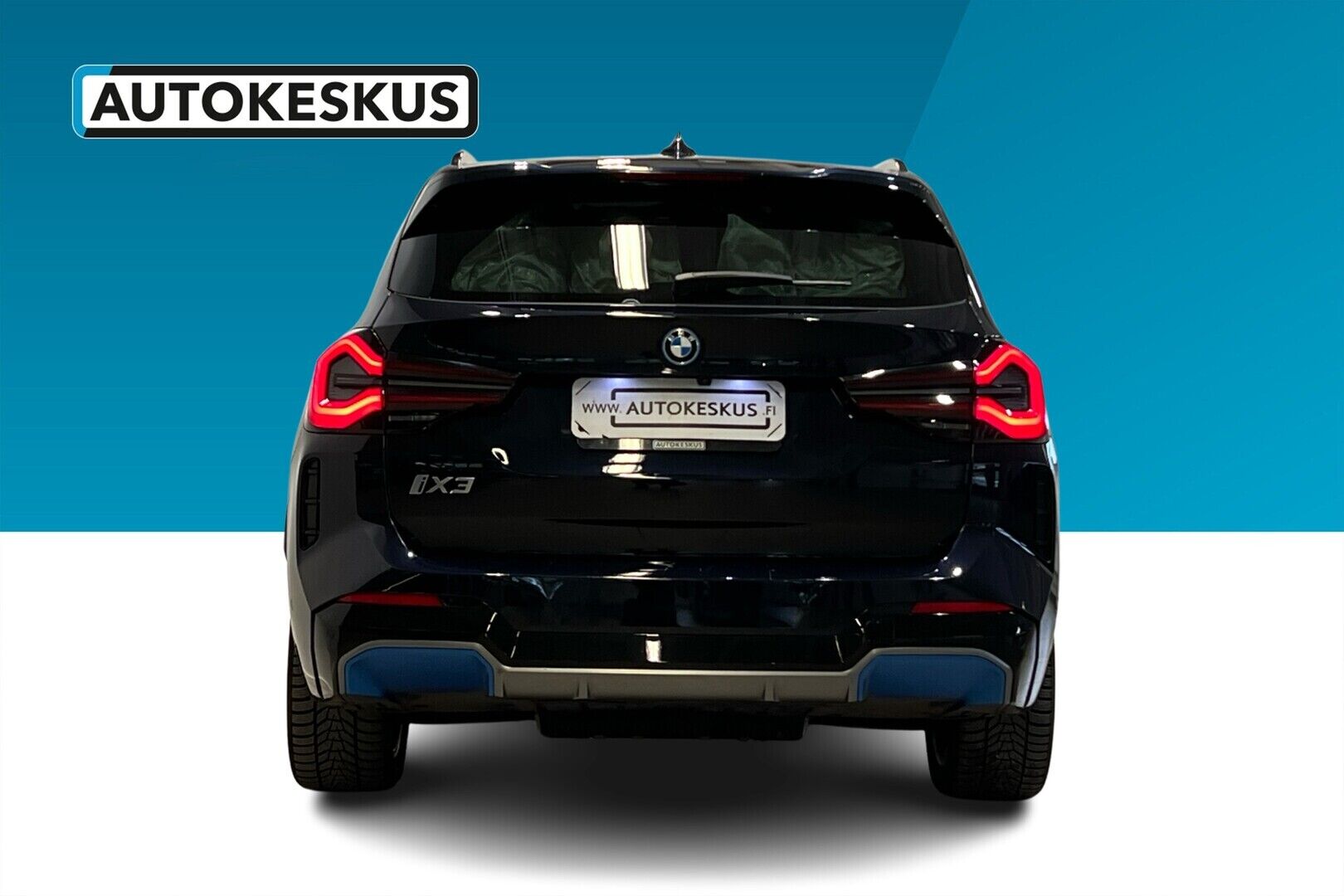 BMW IX3 iso kuva 2