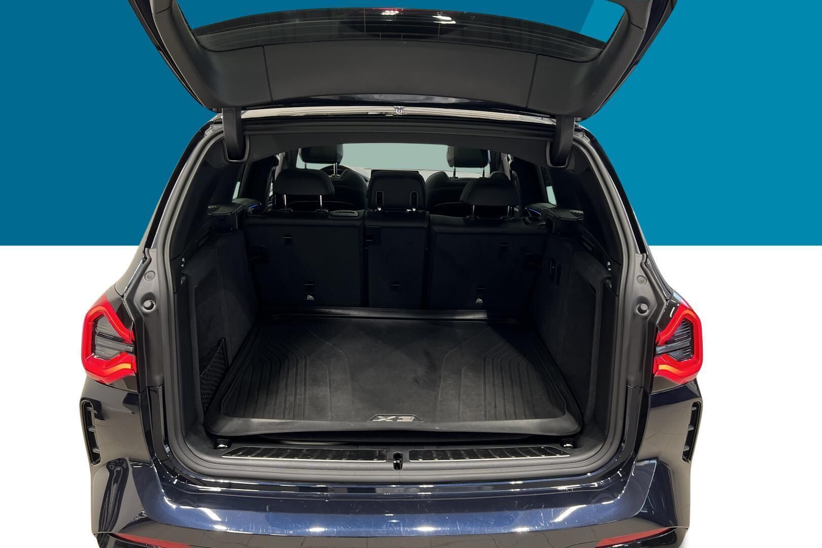 BMW IX3 iso kuva 11
