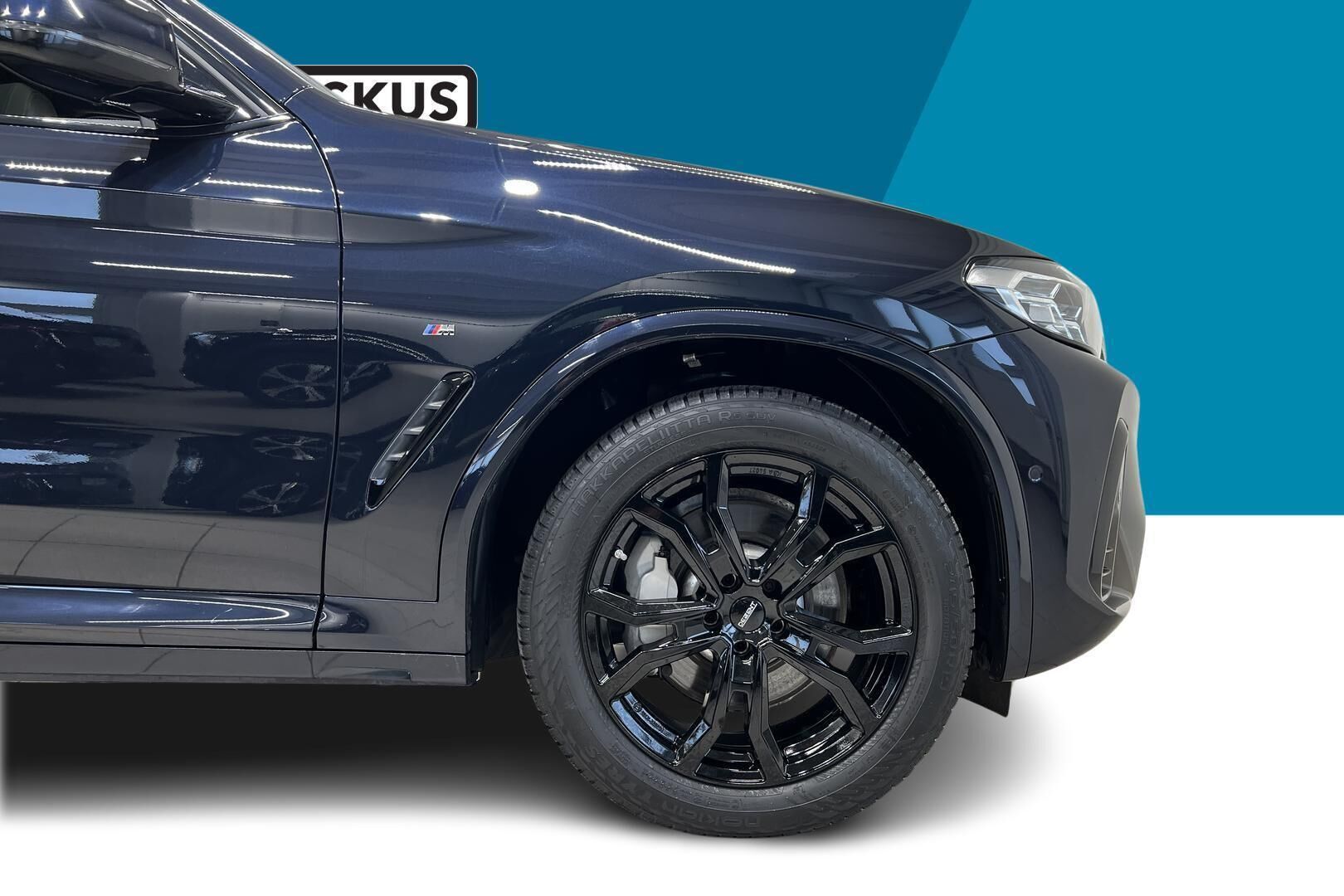 BMW IX3 iso kuva 12