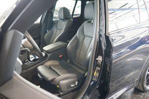 BMW IX3 esikatselu 2