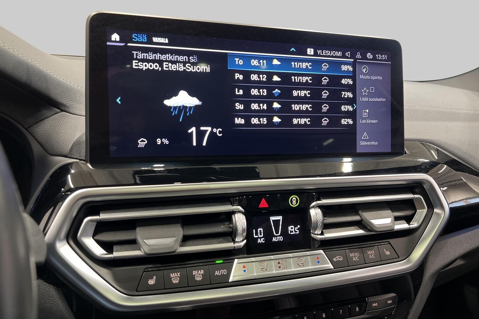 BMW IX3 iso kuva 19