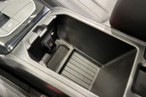 BMW IX3 esikatselu 36