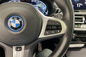 BMW IX3 esikatselu 25