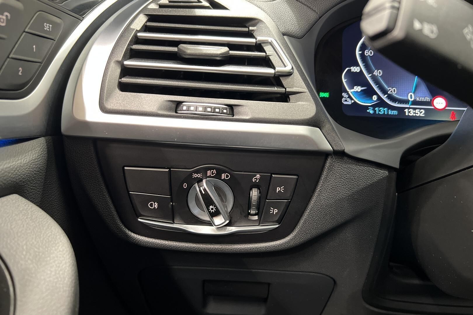 BMW IX3 iso kuva 27