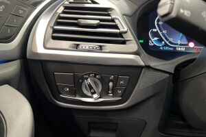 BMW IX3 esikatselu 27