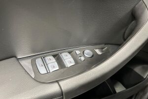BMW IX3 esikatselu 29