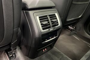 BMW IX3 esikatselu 30