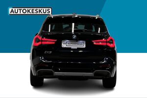 BMW IX3 esikatselu 5