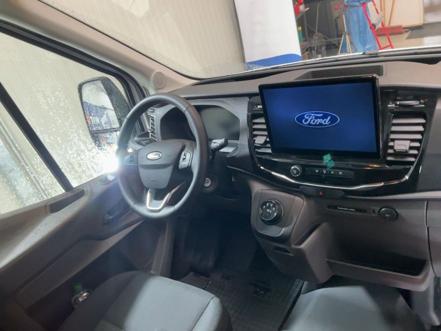 FORD TRANSIT iso kuva 1