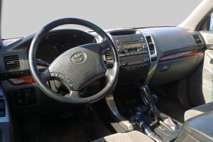 Toyota Land Cruiser esikatselu 2