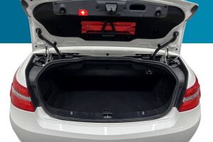 Mercedes-Benz E esikatselu 12