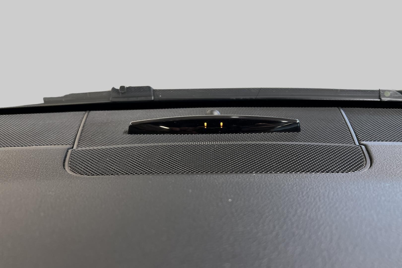 Mercedes-Benz E iso kuva 18