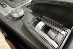 Mercedes-Benz E esikatselu 24