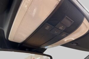 Mercedes-Benz E esikatselu 23