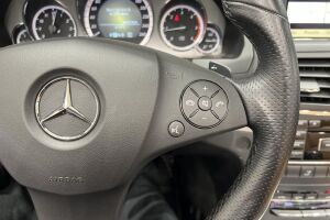 Mercedes-Benz E esikatselu 24