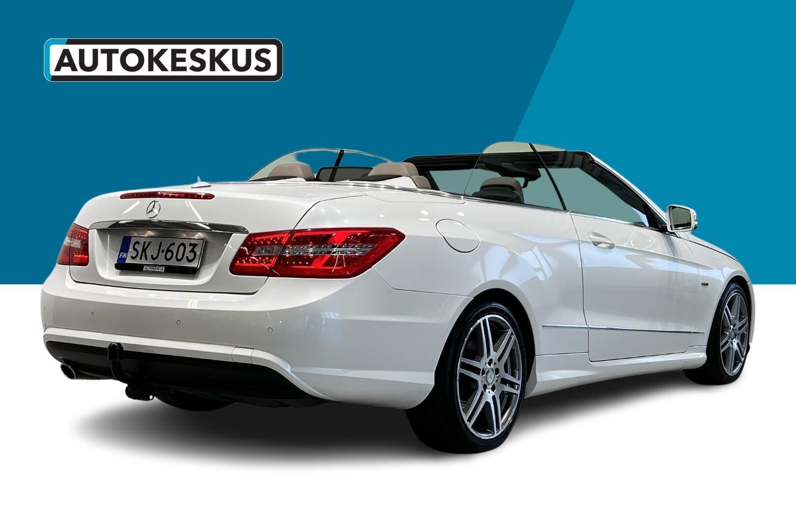 Mercedes-Benz E iso kuva 9