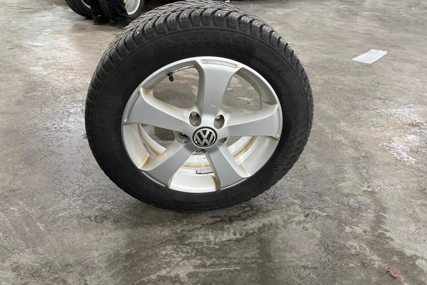 Volkswagen Touran iso kuva 14