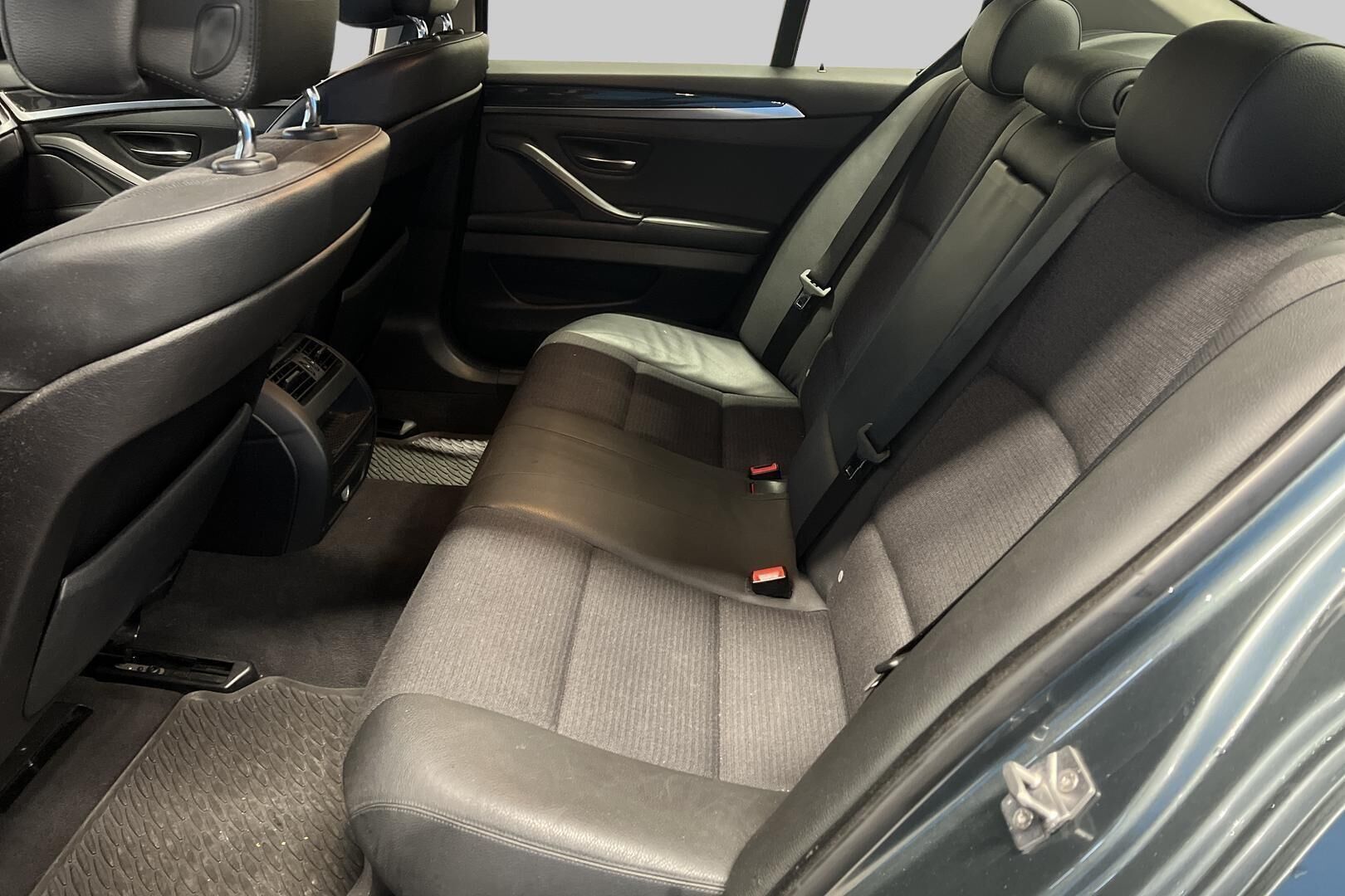 BMW 5-sarja iso kuva 9