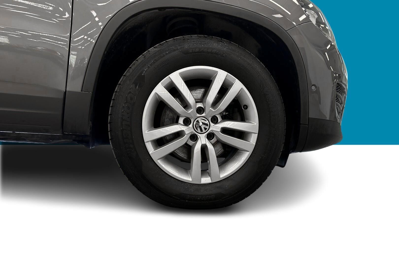 Volkswagen Tiguan iso kuva 13