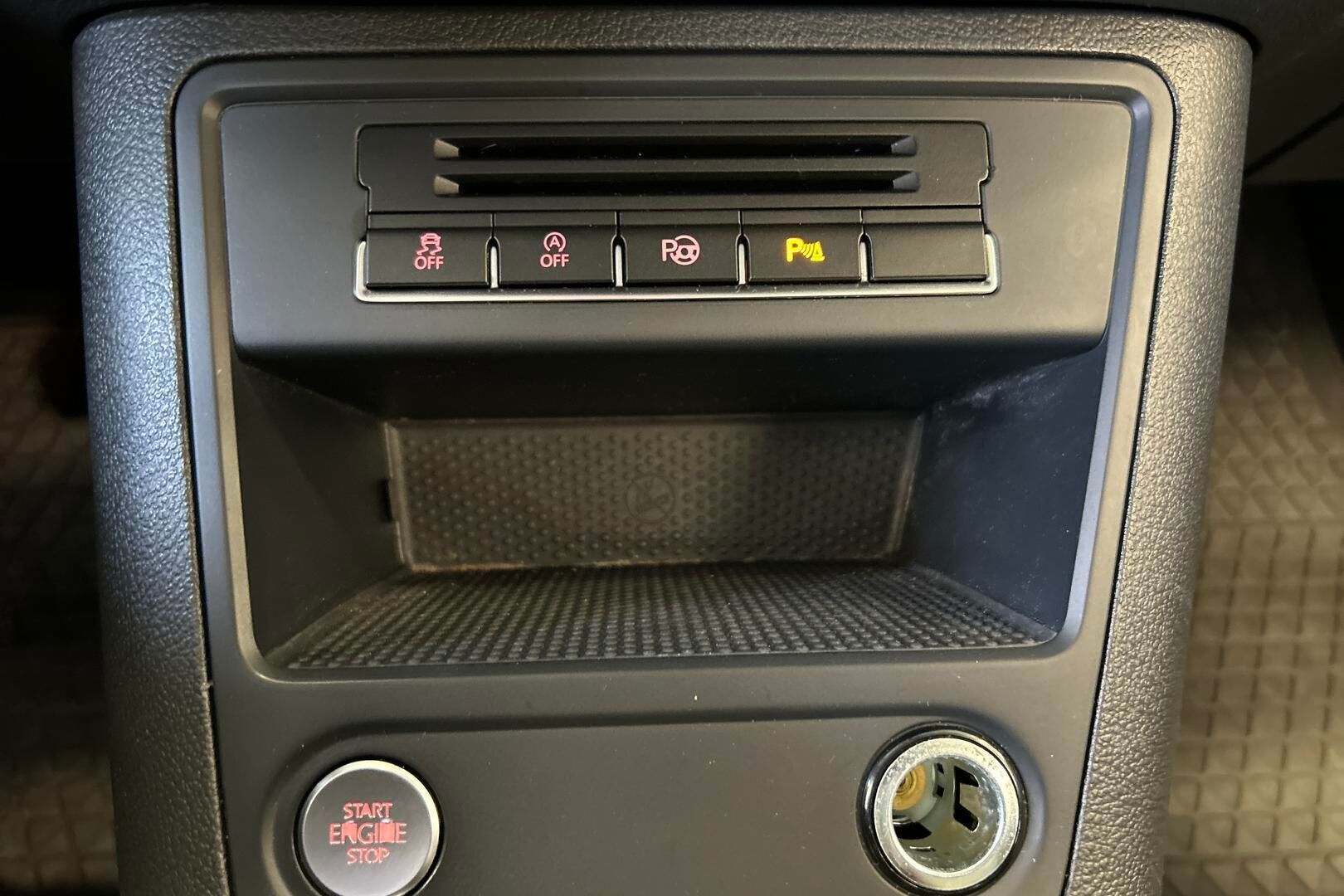 Volkswagen Tiguan iso kuva 19