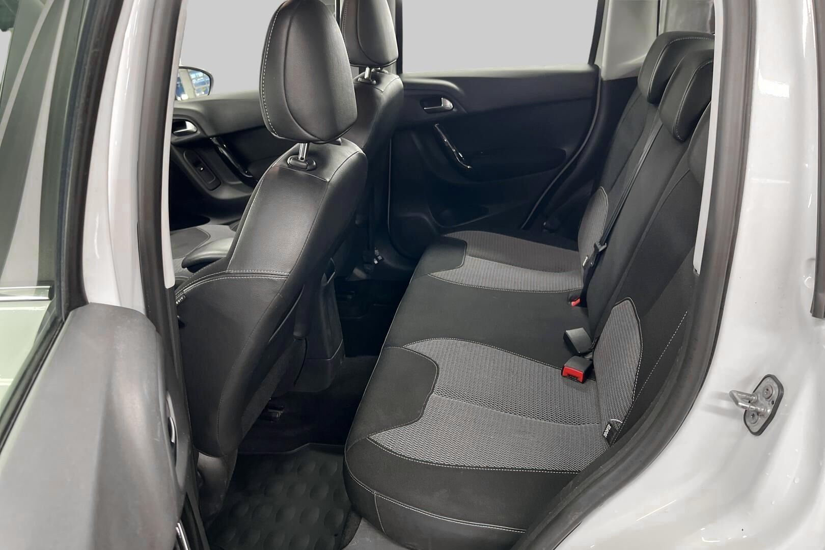 Citroen C3 iso kuva 9