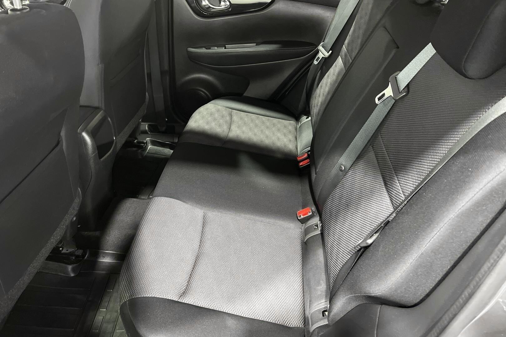 Nissan Qashqai iso kuva 10