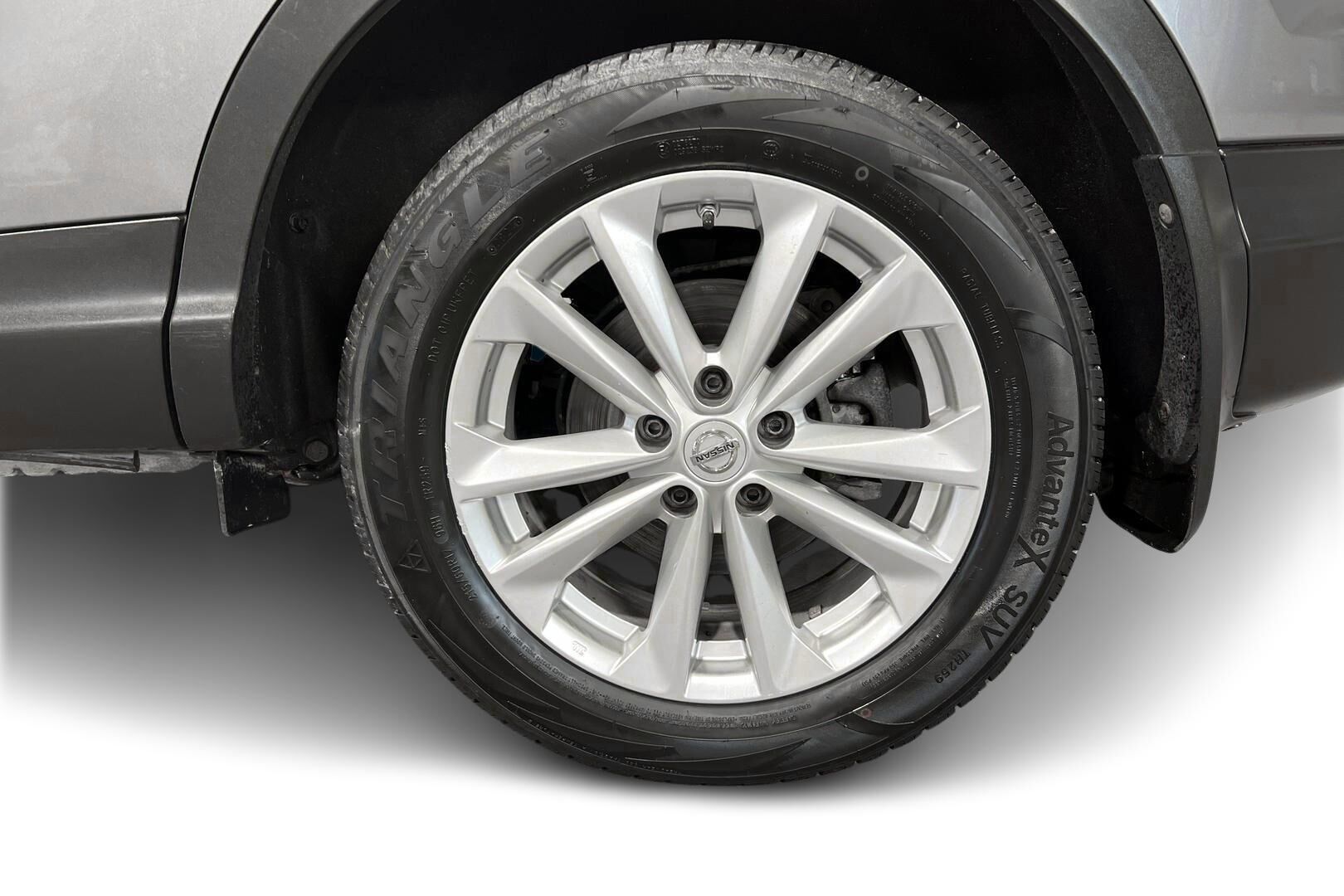Nissan Qashqai iso kuva 13
