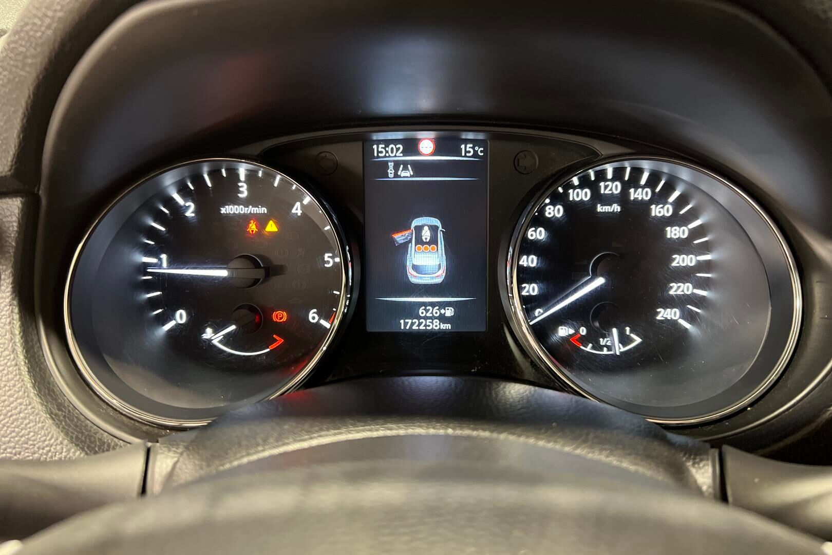 Nissan Qashqai iso kuva 16