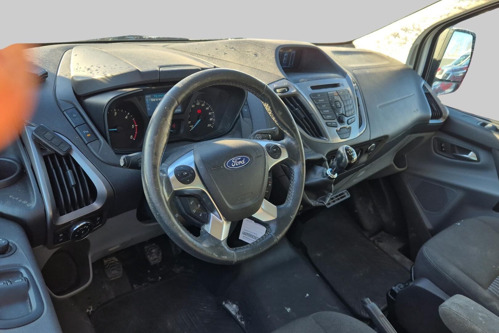 Ford Transit Custom iso kuva 1