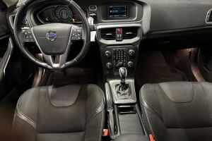 Volvo V40 esikatselu 8