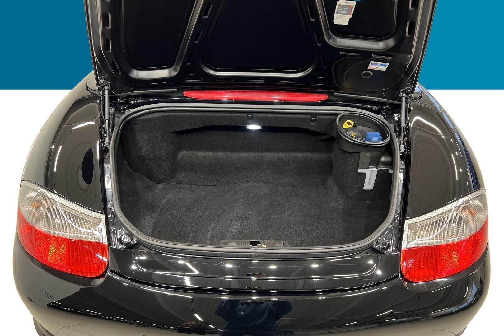 Porsche Boxster iso kuva 12