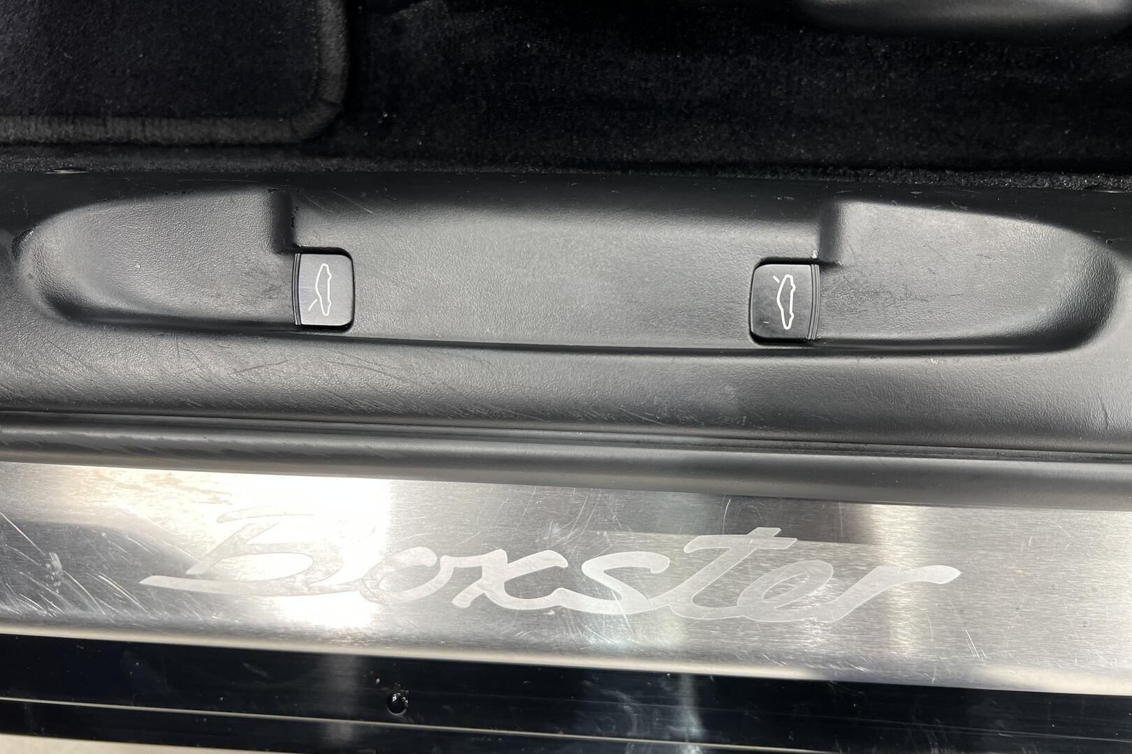 Porsche Boxster iso kuva 21