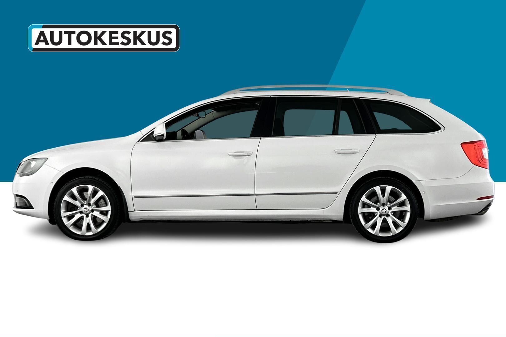 Skoda Superb iso kuva 5