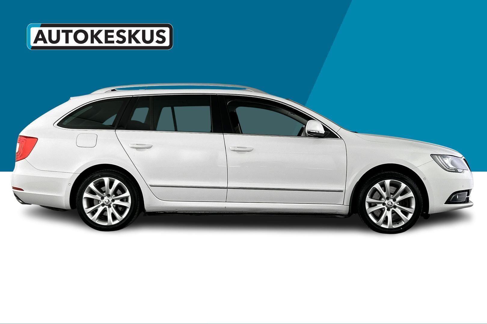 Skoda Superb iso kuva 6