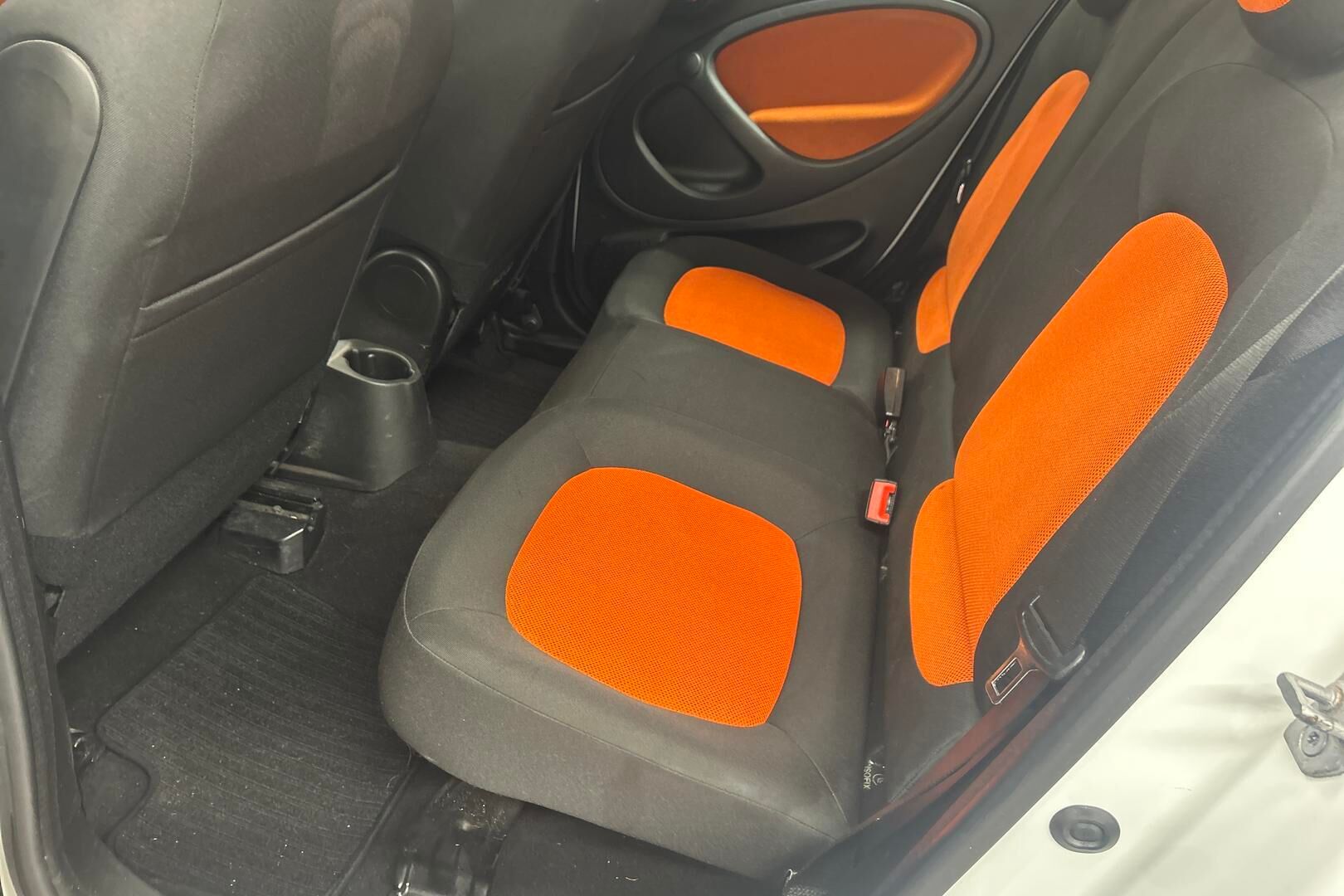 smart forfour iso kuva 9