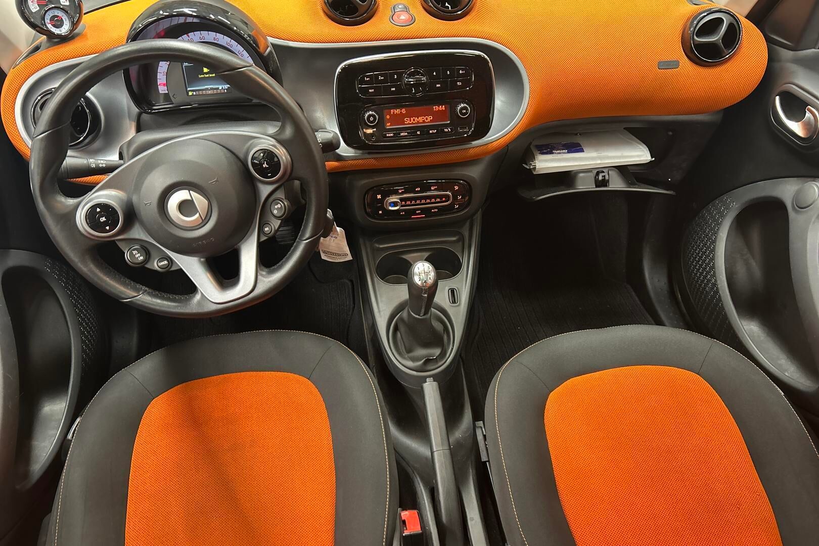 smart forfour iso kuva 10