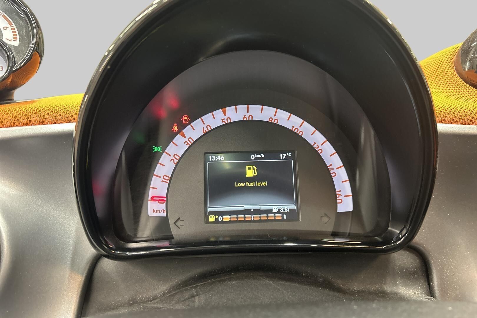 smart forfour iso kuva 14