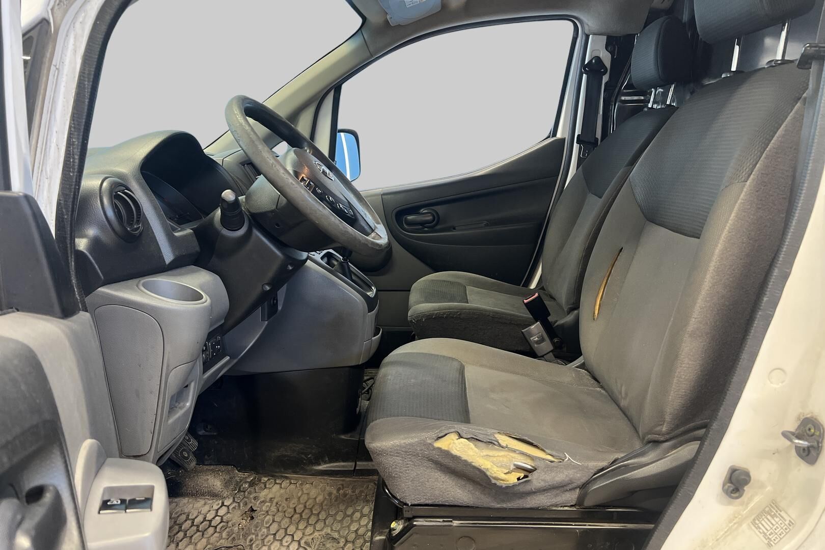 Nissan NV200 iso kuva 19