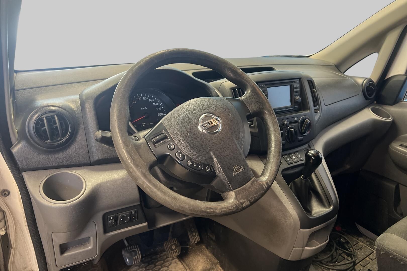Nissan NV200 iso kuva 6