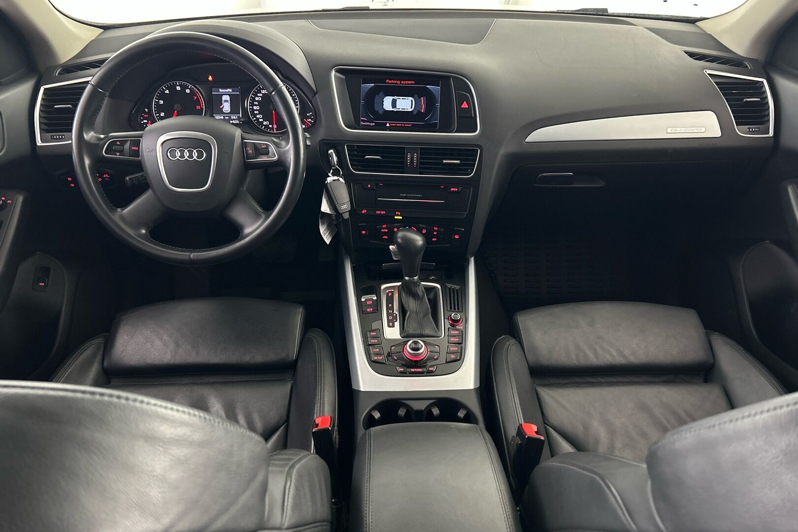 Audi Q5 iso kuva 8