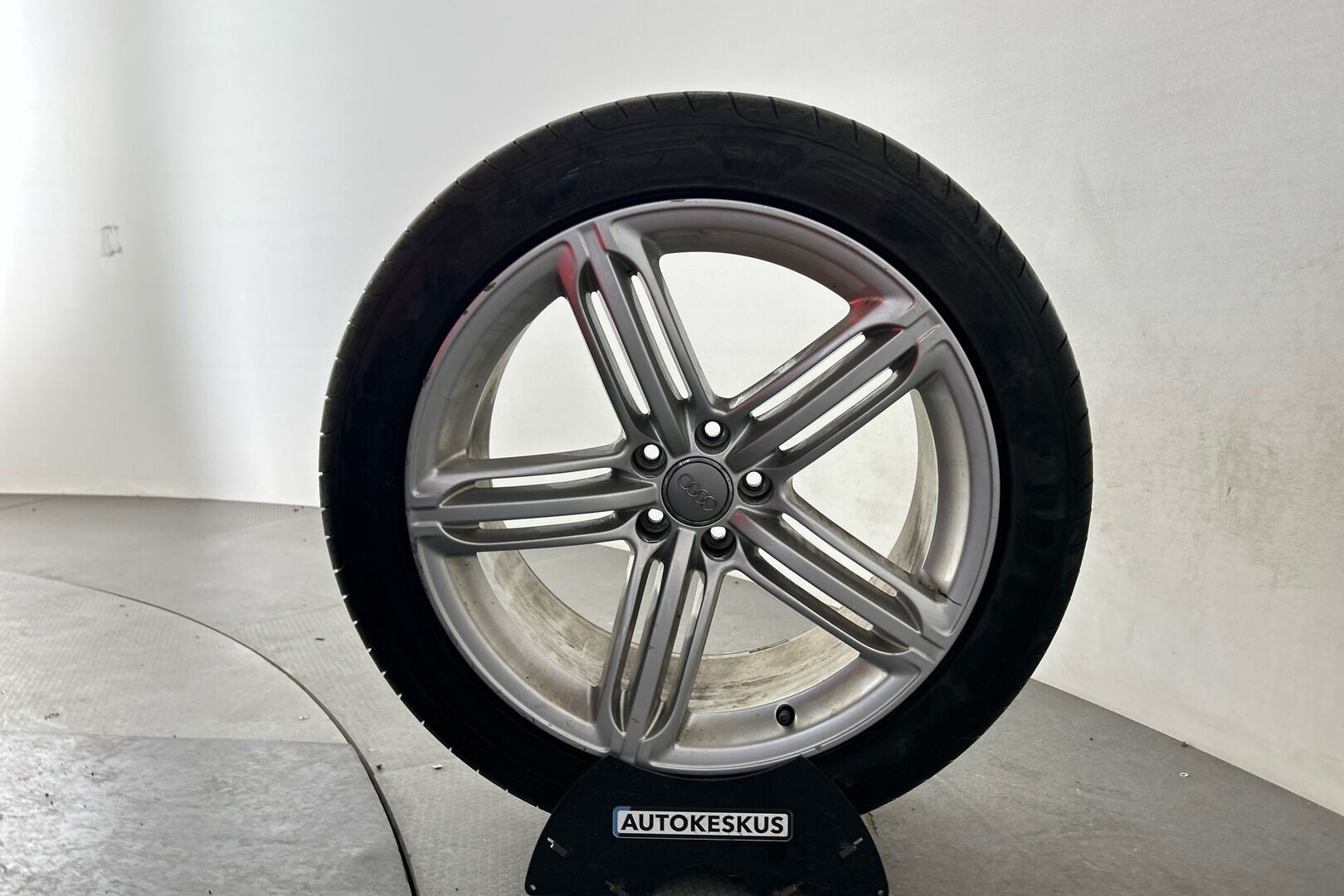 Audi Q5 iso kuva 9